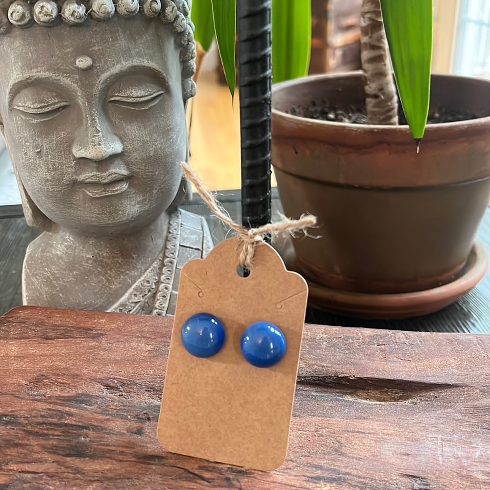 Vintage acrylic round blue earrings